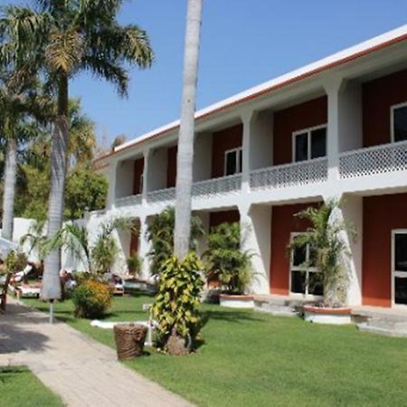 Hotel Chandela Khajuraho Exterior photo
