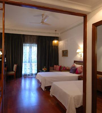 Hotel Chandela Khajuraho Exterior photo